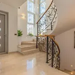 Salvia - New Near Split Villa *