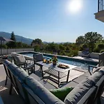 Salvia - New Near Split Villa *