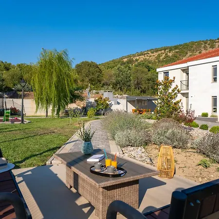 Villa Salvia - New Near Split *