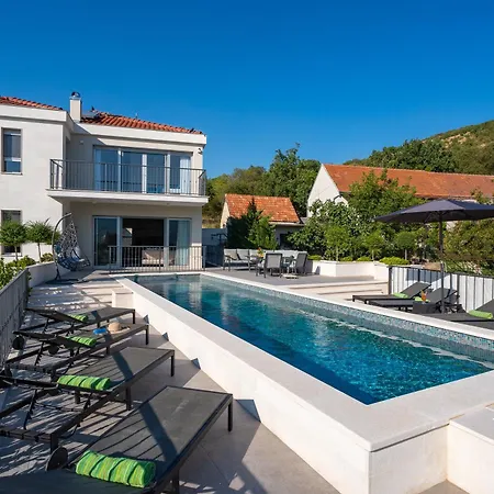 Villa Salvia - New Near Split Dugopolje