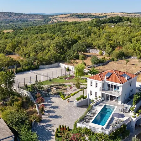 Salvia - New Near Split Villa