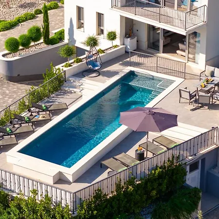 Salvia - New Near Split Villa